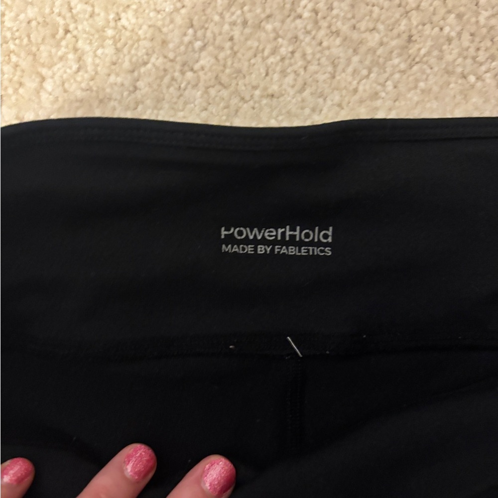 Black Leggings - Capris length - size L powerHold Brand
